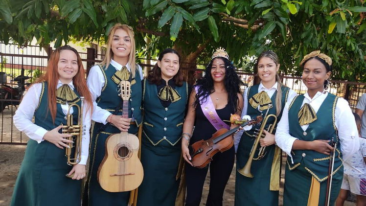 Mariachis En Cerro La Habana Cuba Revolico