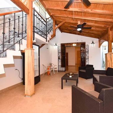 📱 Renta Exclusiva con Piscina y Jacuzzi: Tu Refugio de Lujo frente a Miramar - Img 115376406