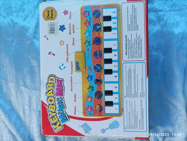 Piano de juguete, de batería AA, - Img 63678840