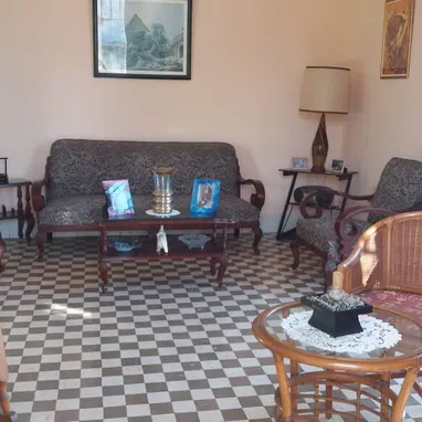 Vendo casa en 1er piso de biplanta en el Vedado, zona alta, 2 terrazas - 2/8
