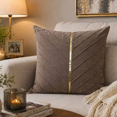 Cojín Decorativo con Listón Dorado - 3/3
