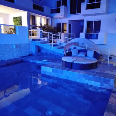 📱 Gran Hostal en 10 de Octubre con Piscina, Billar y Suites de Lujo - Img 116168567