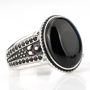 Vendo anillo de Plata Italiana, con piedra Agata Negra, de uso! Talla 18 mm aprox - Img 55304115