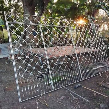 Se realizan trabajos de rejas para la seguridad y protecciòn de su casa.Escribir al WhatsApp 50888413 - 7/10