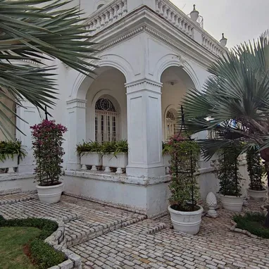 895 mil con todo y 750 mil vacío negociables residencia lujo vedado - Img 125026593