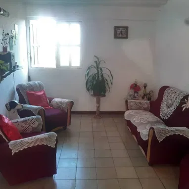 Vendo apto en el reparto Camilo Cienfuegos Habana del este 3er piso ..de 2hbitciones no se va la corriente - Img 120364022