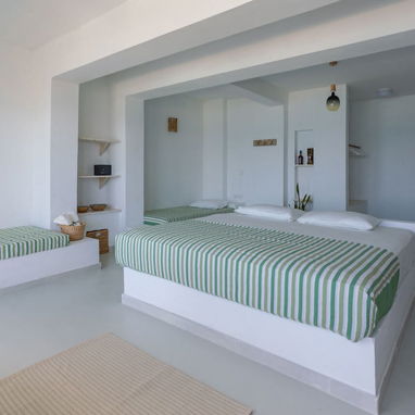 Renta en Santa Fé con paneles solares, 4 habitaciones, piscina y salida al mar - Img 118530438