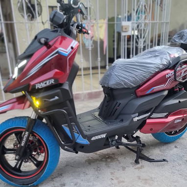 Moto eléctrica _MOUNTAI_*                  *Precio-3100 usd * Características:   ✅️Batería de lithium:72 - 3/3