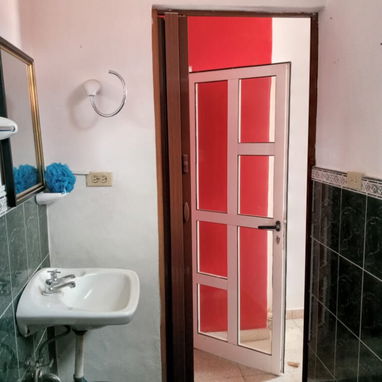 🏠 ¡TU NUEVO HOGAR TE ESTÁ ESPERANDO EN EL CERRO! 🏠 ¿Buscas una casa amplia, equipada y lista para mudarte hoy mismo? - 3/10