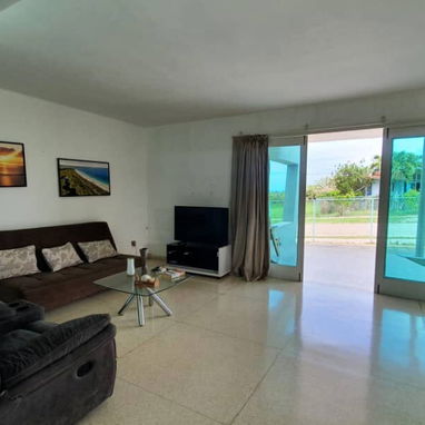 Alquiler de casa en la playa Guanabo con vista al mar 🌊 Renta de casa en la playa en Guanabo - Img 117377773