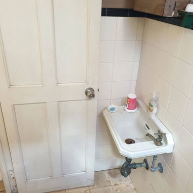 Casa independiente en miramar de 2 cuartos y 2 baños. - 5/10