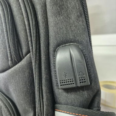 Mochila para laptop con puerto USB - 3/5
