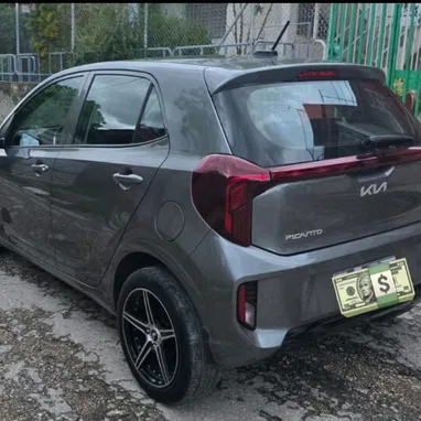 Kia Picanto 2025 con 3 mil km - Img 125153683