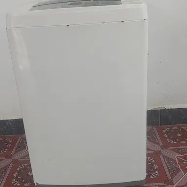 Vendo lavadora automática de uso - Img 119276848