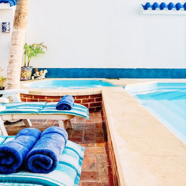 🏠 Casa De Renta En Santa Fé. 🏊🏻‍♀️ Tiene piscina con vista y acceso al mar. 📱 Reserva: +5355284821 - 8/10