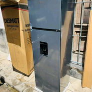 Refrigerador Desmatt de 10 pies color gris oscuro - Img 54591085