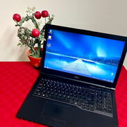 Laptop Fujitsu i5-8va, con sólido de 500gb SSD CRUCIAL - Img 45220179