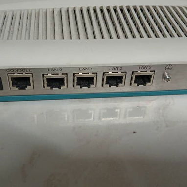 Router HDSL Quidway AR 18, 100usd - 2/3