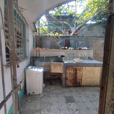 Se vende casa en marianao - Img 120290496