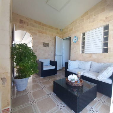 Casa independiente por la carbónera 100 metros del mar - Img 119580872