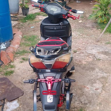 Venta de moto eléctrica sin batería, todo en perfecto estado - Img 124040306