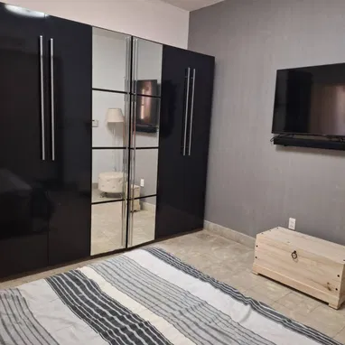 Casa alto de biplanta en Nuevo Vedado a una cuadra de 26 - Img 121451874