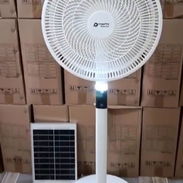 Ventilador recargable de 16" nuevos en su caja,táctil,con control remoto,y carga con panel solar - Img 56610894
