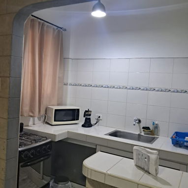 🪶 Apartamento en San Lázaro – Vedado - Img 118872679