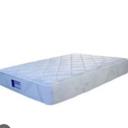 Colchón king de 180*2 empacado al vacío nuevo en su caja comunícate con Pedro - Img 52502849