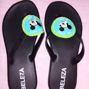 En venta un par de chancletas para niño o niña - Img 52947316
