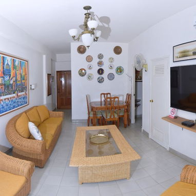 Renta x días de apartamento en Vedado/ respaldo eléctrico a pasos del Malecón Habanero+5352844672 - 3/10