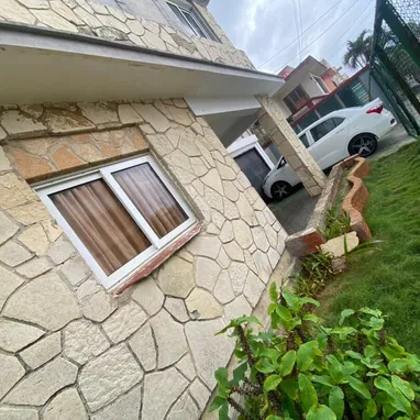 Se vende casa biplanta en el Reparto Náutico, Playa. - Img 121927027