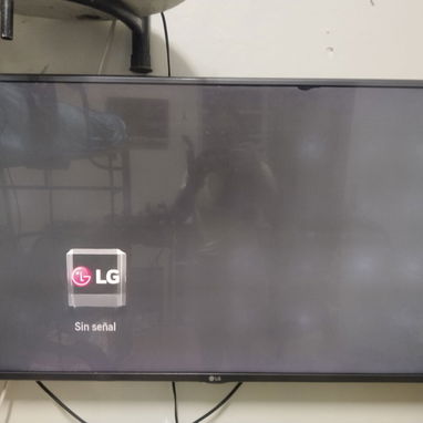 Smart TV LG de 42 pulgadas de uso - 2/2