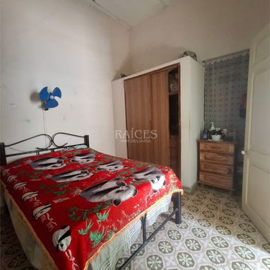 ¡Oportunidad Única! Propiedad en El Vedado cerca de Calle 23 y 12 con estilo capitalino de los años 20 – $28 000 USD  ✨ - 5/9