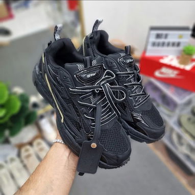 Off White Be Right Back #42 43 Precio 70 usd VEDADO - 2/4
