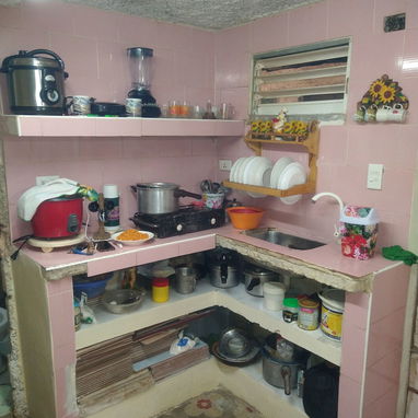 SE VENDE ESTE APARTAMENTO EN CENTRO HABANA 4400 . ES PROPIEDAD EN UN PASILLO TRANQUILO Y ES EL 1 ro - Img 127383604