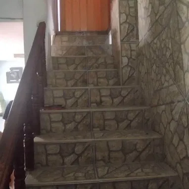 Casa puerta calle en el vedado 12 y 23. - 4/8