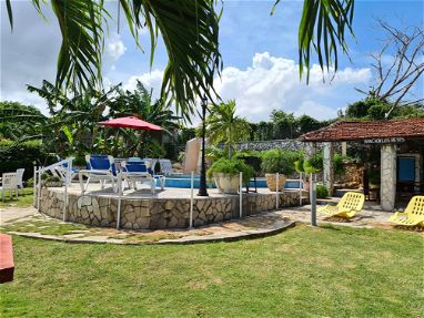 ⭐ Renta casa de 3 habitaciones, 3 baños, piscina, terraza,ranchón,tumbonas en Guanabo - Img main-image-45384248
