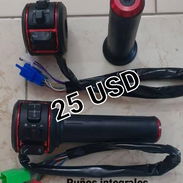 Variedad de accesorios y piezas de motos. - Img 57782332