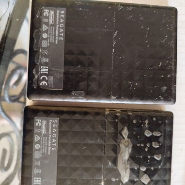 Discos duros externos Seagate de uso funcionando(sin cables) - Img 120557231