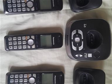 Vendo Teléfono Inalámbrico Panasonic de Uso de Tres Bases (8000 cup), sin Baterías y uno de los transformadores no funci - Img main-image-45716342