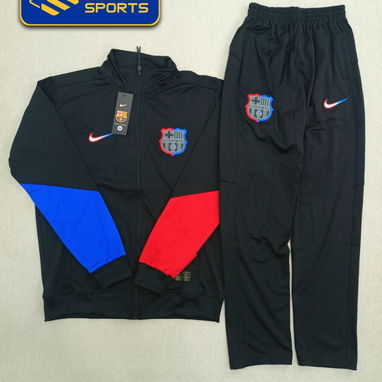 Monos deportivos y chaquetas del Real Madrid y Barcelona - 4/6