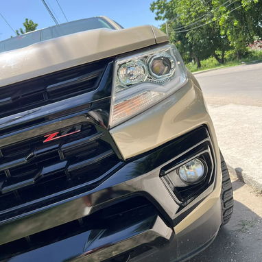 CHEVROLET COLORADO Z-71 - 3/9