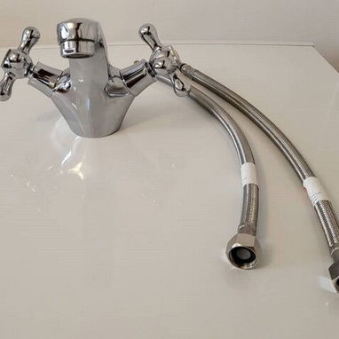 SE VENDE JUEGO DE MEZCLADORAS DE BAÑO PARA DUCHA ROCA Y LAVAMANOS, ELEGANTES Y DE CALIDAD. - Img 115692037
