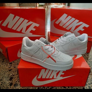 Venta de zapatos NIKE AIR FORCE por cantidad!!! - Img 122073658