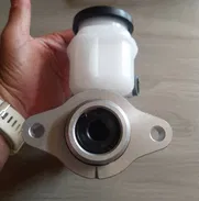 Hola vendo las siguientes piezas y accesorios  Maleta de herramientas ---- 170 usd  Bomba de freno ---- 70 USD  Bomba de - Img 50352241