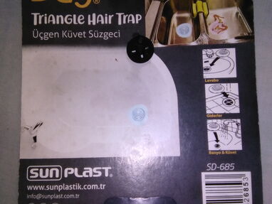 Rejilla o filtro de silicona para drenaje. Gris oscuro.Triangle Hair Trap - Img main-image