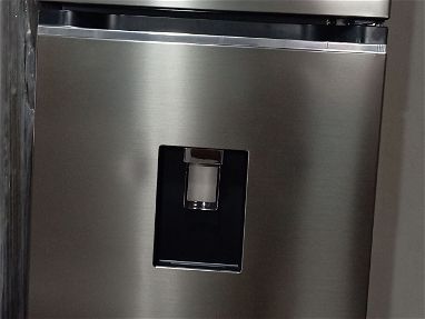 Refrigeradores marcas LG y Frigidaire con dispersador de agua. - Img main-image-45100895