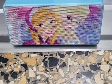 Radios portátil con mp3 recargables y bocinas de Frozen de Elsa y Anna - Img main-image-45656647
