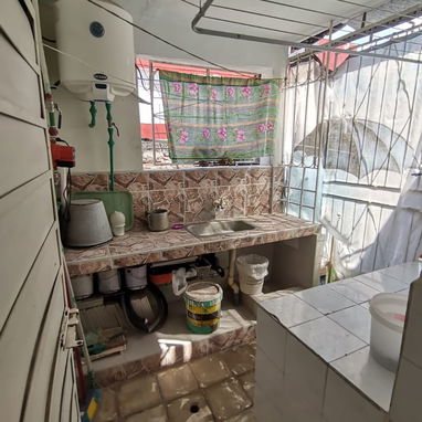 Casa Independiente en el vedado de dos plantas  de 3/4 y 2 baños. - Img 119743852